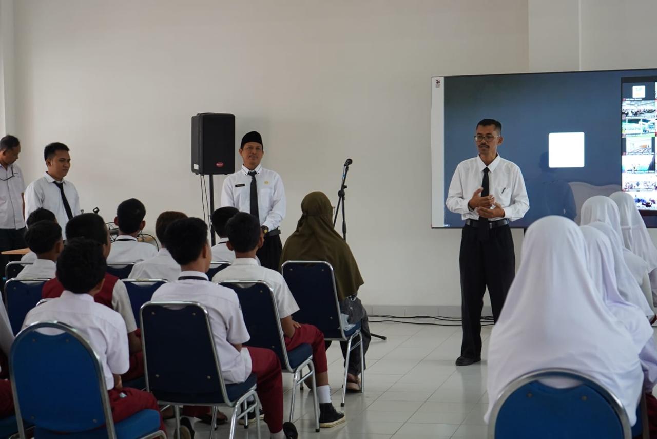 Sekolah Rakyat Kemensos ..